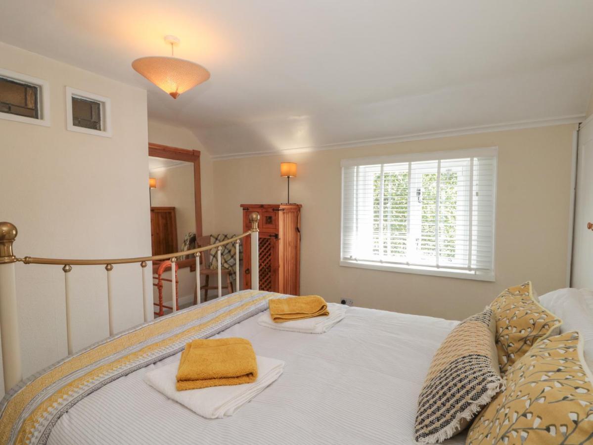 106 Westgate *